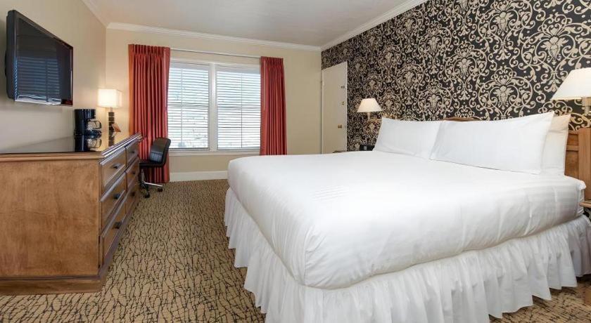 Hotel The Lafayette Hotel, Swim Club & 3*