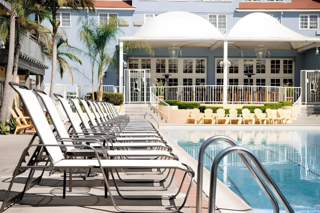 The Lafayette Hotel, Swim Club & Hotel San Diego