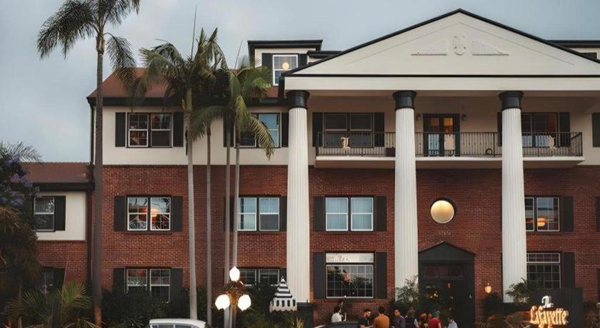 The Lafayette Hotel, Swim Club & 3* San Diego